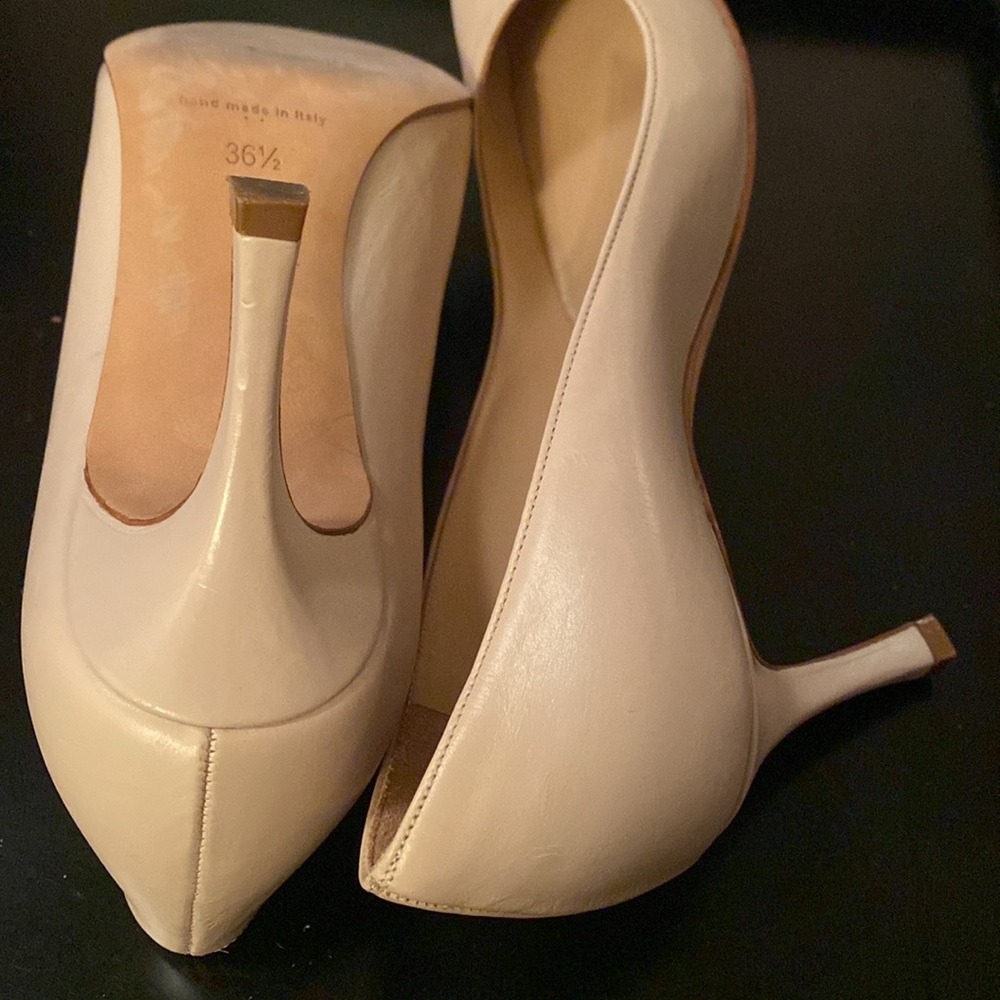 Manolo Blahnik Taupe 3" Pumps - Picture 7 of 9